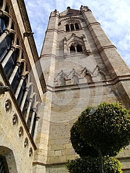 Torre principal del Templo Expiatorio de Guadalajara photo