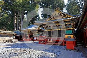 Toshogu Shrine ( 17th-century shrine honoring the first shogun and featuring colorful buildings)