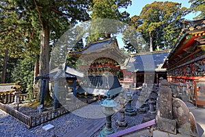 Toshogu Shrine ( 17th-century shrine honoring the first shogun and featuring colorful buildings)