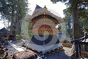 Toshogu Shrine ( 17th-century shrine honoring the first shogun and featuring colorful buildings)