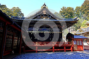 Toshogu Shrine ( 17th-century shrine honoring the first shogun and featuring colorful buildings)