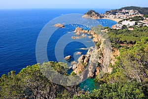 Tossa de Mar cliffs photo