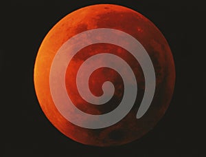 Total lunar eclipse in Italy on January 21, 2000. The blood moon.