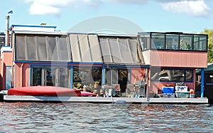 Totally Unique Houseboat on Lake Union