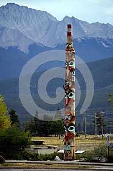 Totem pole, Jasper, Alberta, Canada.