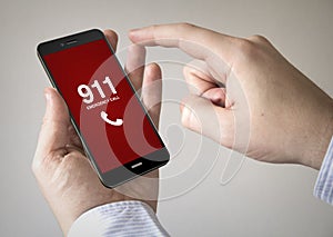 Touchscreen smartphone with emergency call on the screen