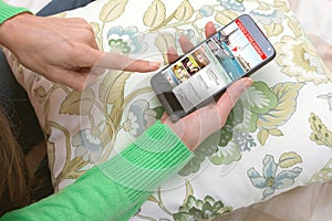 Touchscreen smartphone with video streaming