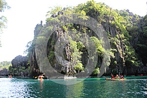 Tour close to the limerock of the Palawan Islands