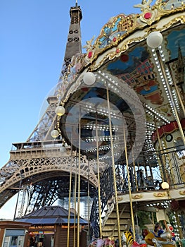 Tour Eiffel and Luna Park