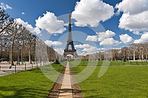 Tour Eiffel view in spring