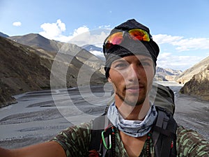 Tourist take selfie - Valley of wild river Kali Gandaki