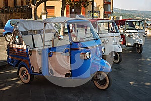 Tourist taxi