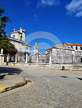 Wondering on the streets of Havana - Giraldilla photo