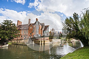 Tourists on Garret Hostel Bridge