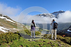 Tourists in the spring cirque de Troumouse