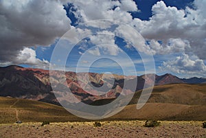 tourists walking towards hornocal, Jujuy, Argentina