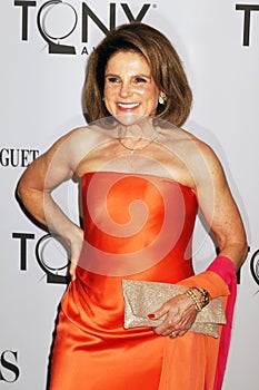 Tovah Feldshuh