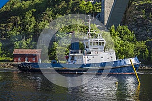 The towage of mv north sea giant has started photo