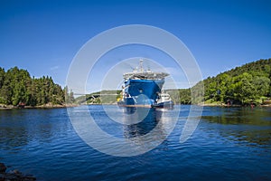 The towage of mv north sea giant has started photo