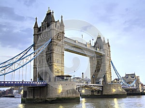 Veža most z londýn 