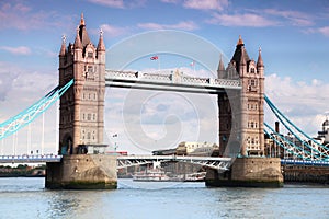 Tower Bridge in img