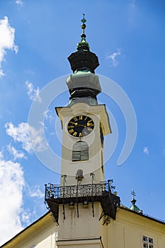 Veža s radničnými hodinami. Mesto Banská Štiavnica. Slovensko