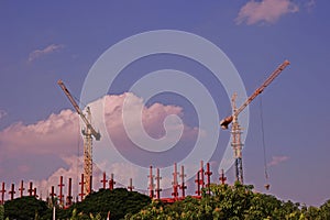 Tower cranes, machinery and technology for modern construction