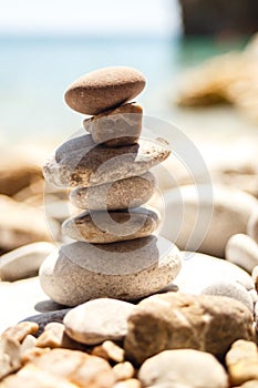 Tower of flat pebble stones