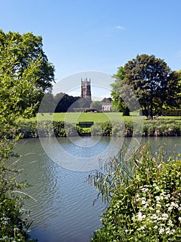 Picturesque Cotswolds, Cirencester church and park