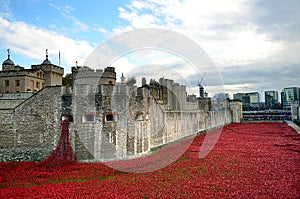 Tower of London with sea of Red Poppies to remember the fallen soldiers of WWI - 30th August 2014 - London, UK