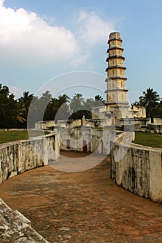 The tower of Manora fort entrance path.