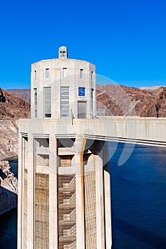 Tower with a Pacific time zone sign at Hoover Dam