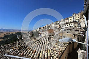 The town in the Daunia mountains in the province of Foggia which in 2002 obtained the Orange