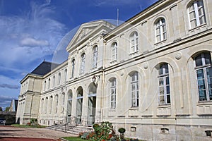 Town Hall, Loudon photo