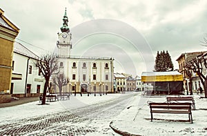 Radnice na hlavním náměstí, Kežmarok, Slovensko, žlutý filtr