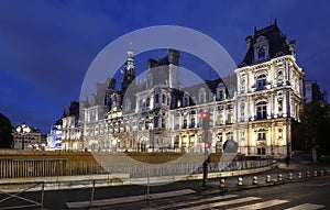 The town hall of Paris at night , France.