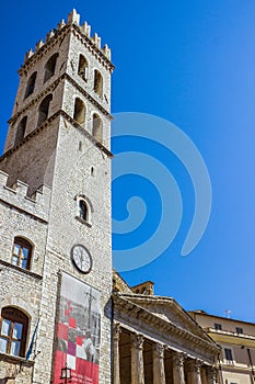 Town Hall tower and the temple of Minerva on the Municipality Sq