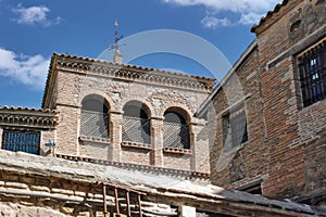 The TrÃ¡nsito Synagogue is a 14th-century synagogue located in Toledo, Spain. photo