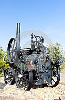traction engine, Carregueira, Portugal