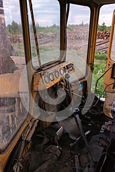 Tractor CHTZ-URALTRAK T-130. A Soviet agricultural and industrial tracked tractor produced by the Chelyabinsk Tractor Plant