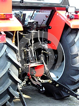 Tractor coupling