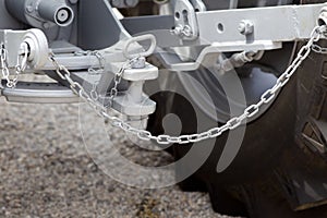 Tractor hitch and tow bar