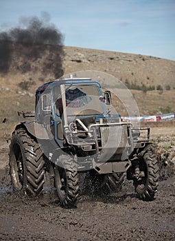 Tractor mud racing
