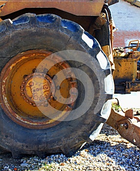 Tractor wheel