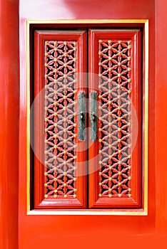 Traditioal red chinese windows