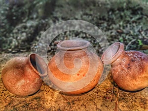 Tradition earthware object