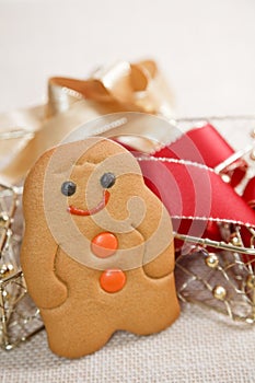 Tradition smiling gingerbread men