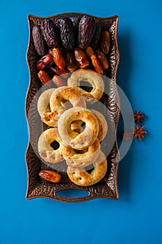 Traditional arabic date ring cookies - kaak bi ajwa, popular coo