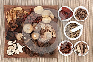 Traditional Chinese Herbal Medicine photo