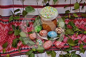 The traditional Easter composition of their yas and scenes